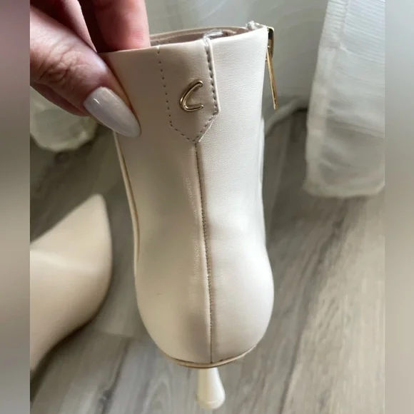 Circus By Sam Edelman Suzie Cream Ankle Boots Kitten Heel Size 8 - Picture 6 of 12